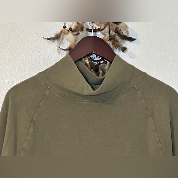 GAP Women’s XL Green Funnel Neck Sweatshirt Sustainable Casual Sweater - Picture 5 of 12